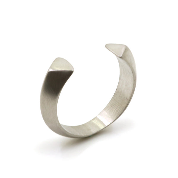Rifted Steel Ring